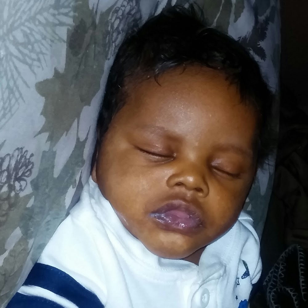 Meet your Posher, Latia